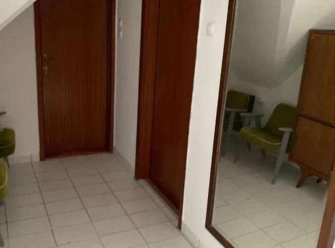 Whitehouse Апарт-отель